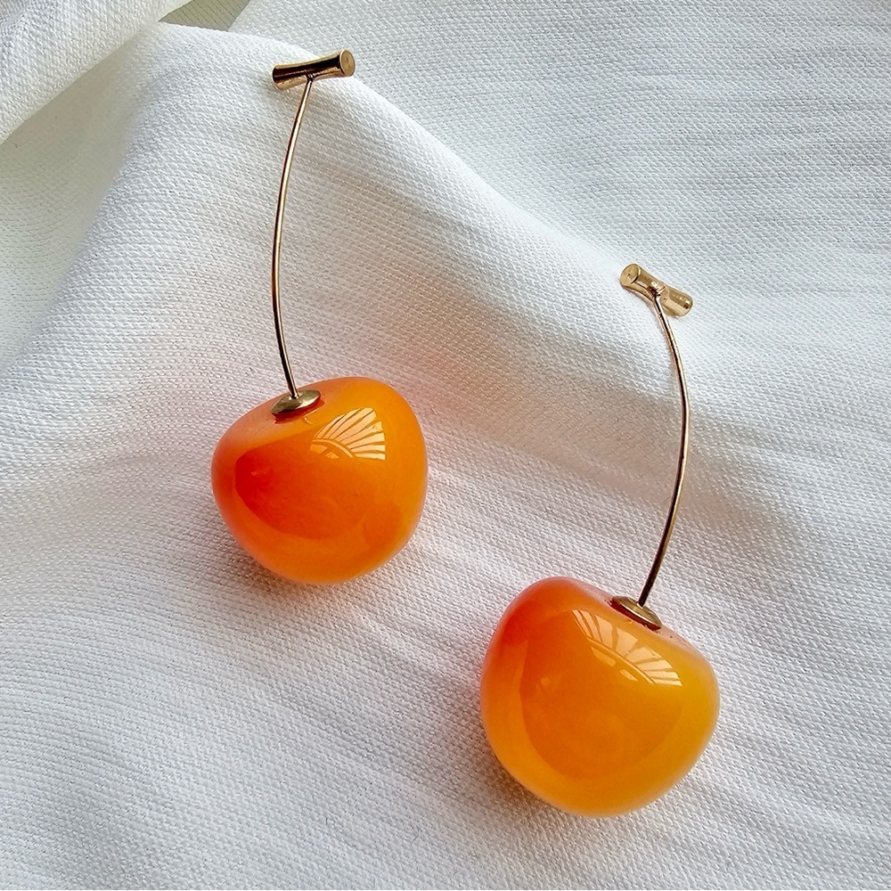🆕️ Elegant Orange Cherry Earrings NWOT